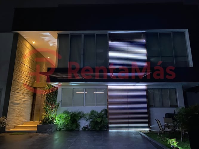 Casa de 5 alcobas en venta en Cr. Vizcaya, Los Patios, 406 m² · foto 2 de 14