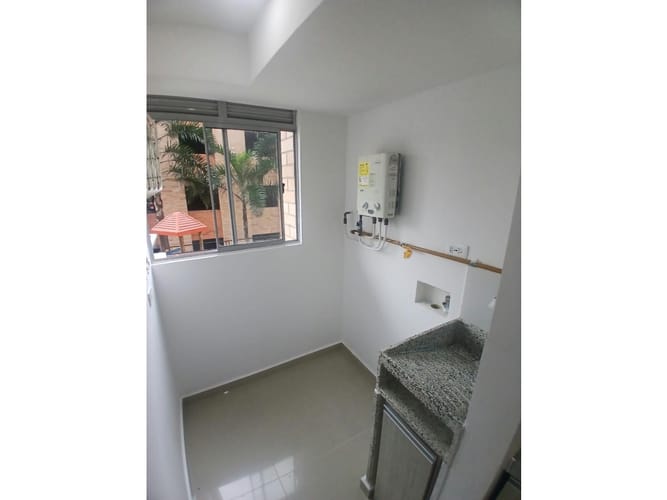 Apartamento de 3 alcobas en arriendo en San Juan Bautista, Itagüí, 75 m² · foto 12 de 14