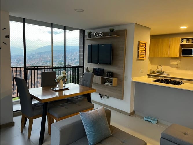 Apartamento de 3 alcobas en venta en Las Antillas, Envigado, 320 m² · foto 2 de 13