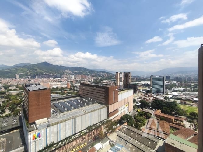 Apartamento de 2 alcobas en arriendo en Las Lomitas, Envigado, 90 m² · foto 4 de 21