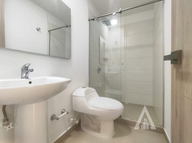 Apartamento de 2 alcobas en arriendo en Las Lomitas, Envigado, 90 m² · foto 16 de 21