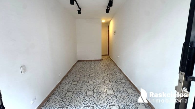 Local en arriendo en San Joaquín, Medellín, 17 m² · foto 3 de 5