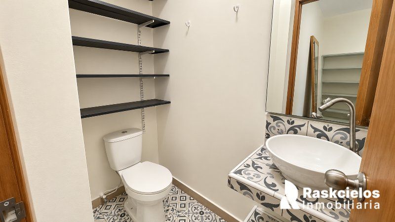 Local en arriendo en San Joaquín, Medellín, 17 m² · foto 5 de 5