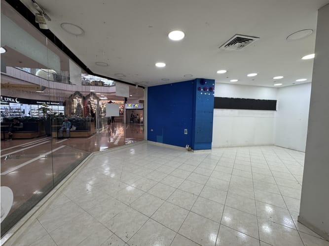Local en arriendo en Conquistadores, Medellín, 67 m² · foto 3 de 5