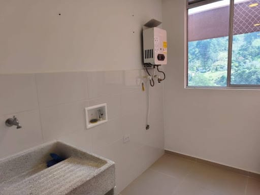Apartamento de 3 alcobas en arriendo en Camino Verde, Envigado, 80 m² · foto 5 de 20