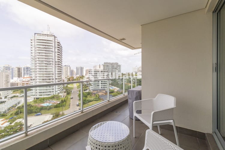 ALQUILER APARTAMENTO DOS DORMITORIOS PLAYA BRAVA WIND TOWER · Foto 2
