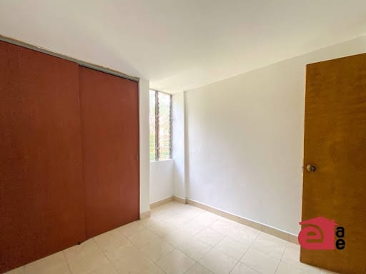 Apartamento de 3 alcobas en arriendo en Loma Del Barro, Envigado, 70 m² · foto 4 de 9