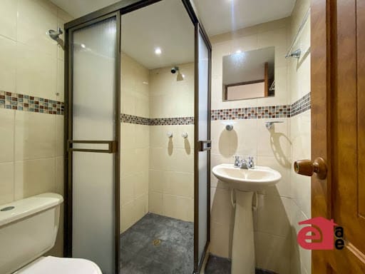 Apartamento de 3 alcobas en arriendo en Loma Del Barro, Envigado, 70 m² · foto 6 de 9
