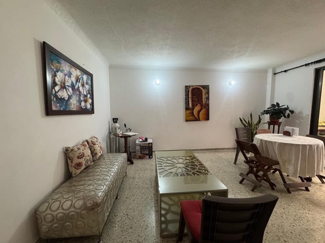 Edificio en venta en Primero De Mayo, Cali, 436 m² · foto 2 de 14
