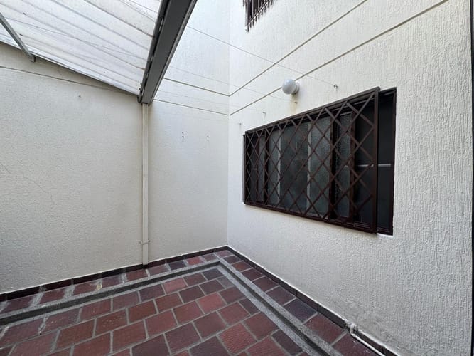 Edificio en venta en Primero De Mayo, Cali, 436 m² · foto 11 de 14