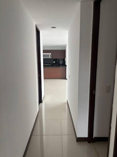 Apartamento de 3 alcobas en arriendo en Cumbres, Envigado, 98 m² · foto 8 de 20