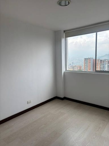 Apartamento de 3 alcobas en arriendo en Cumbres, Envigado, 98 m² · foto 14 de 20