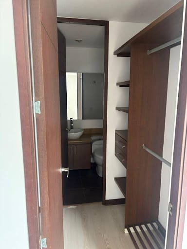 Apartamento de 3 alcobas en arriendo en Cumbres, Envigado, 98 m² · foto 16 de 20