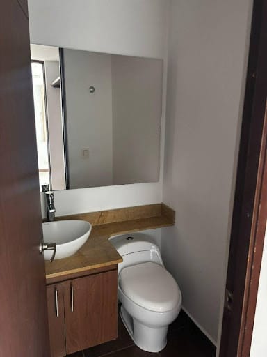 Apartamento de 3 alcobas en arriendo en Cumbres, Envigado, 98 m² · foto 18 de 20