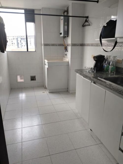 Apartamento de 3 alcobas en arriendo en Hayuelos, Bogotá, 67 m² · foto 3 de 15