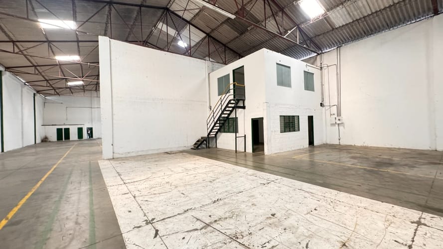 Bodega en arriendo en Acopi, Yumbo, 1000 m² · foto 6 de 12