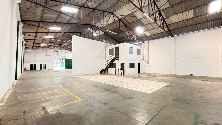 Bodega en arriendo en Acopi, Yumbo, 1000 m² · foto 5 de 12