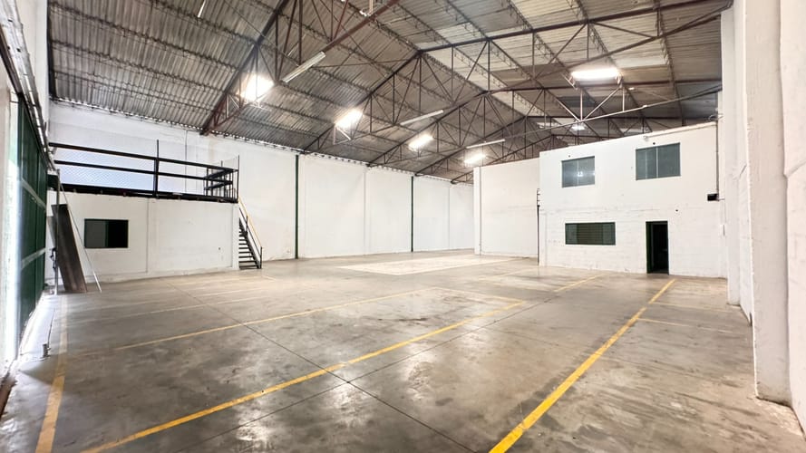 Bodega en arriendo en Acopi, Yumbo, 1000 m² · foto 7 de 12