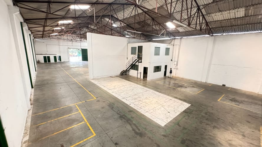 Bodega en arriendo en Acopi, Yumbo, 1000 m² · foto 4 de 12