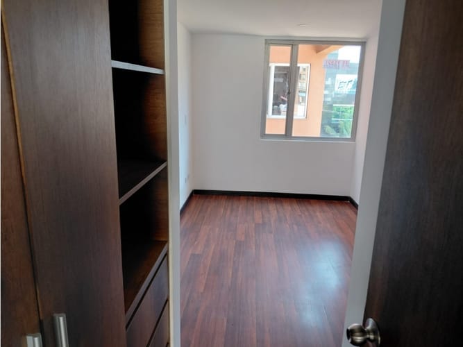 Apartamento de 2 alcobas en venta en Bella Suiza, Bogotá, 66 m² · foto 3 de 13