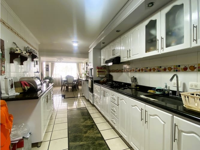 Apartamento de 3 alcobas en venta en Normandia, Bogotá, 250 m² · foto 5 de 24