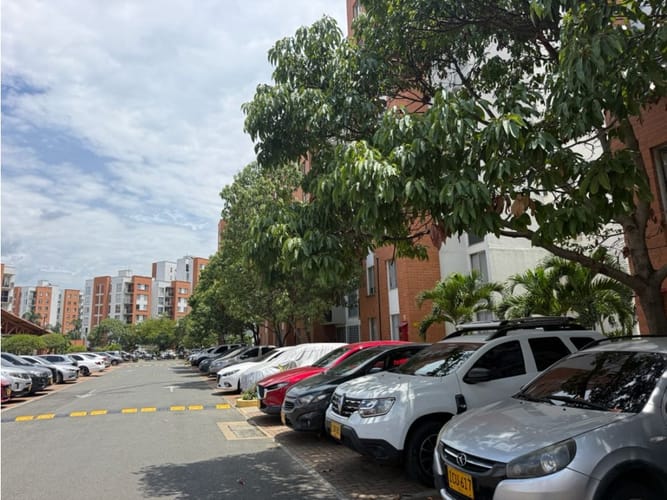 Apartamento de 3 alcobas en venta en Ciudad Melendez, Cali, 58 m² · foto 2 de 12