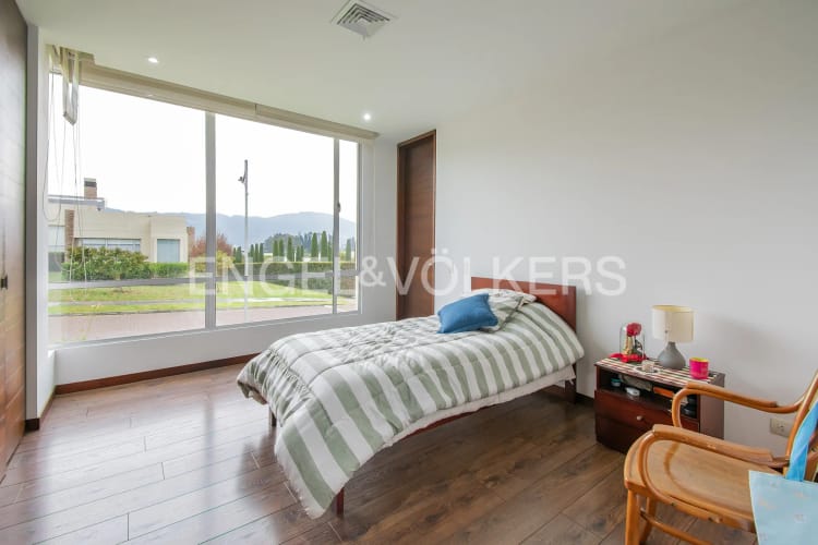 Casa de 4 alcobas en venta en Centro, Sopó, 369 m² · foto 12 de 18