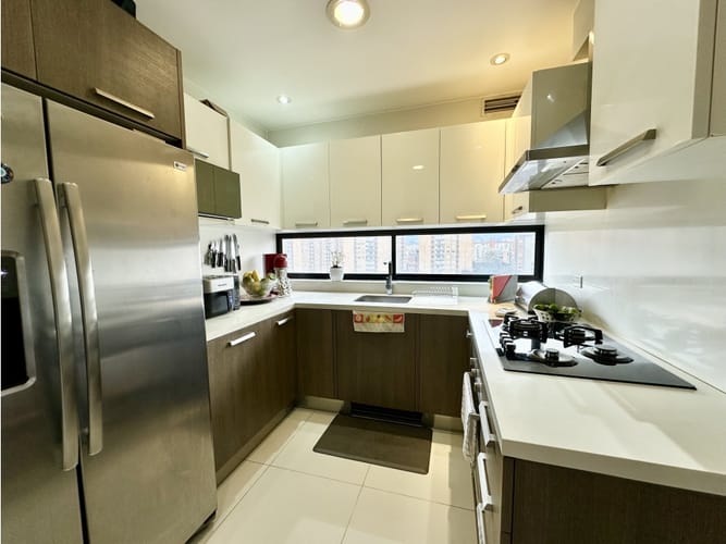 Apartamento de 3 alcobas en venta en Prado Veraniego, Bogotá, 199 m² · foto 6 de 22
