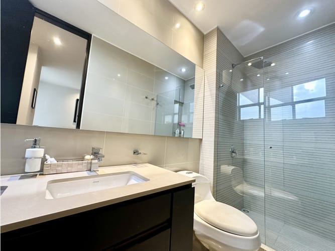 Apartamento de 3 alcobas en venta en Prado Veraniego, Bogotá, 199 m² · foto 14 de 22