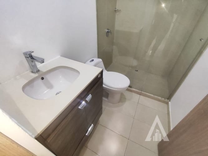 Apartamento de 3 alcobas en arriendo en Las Lomitas, Envigado, 95 m² · foto 3 de 21