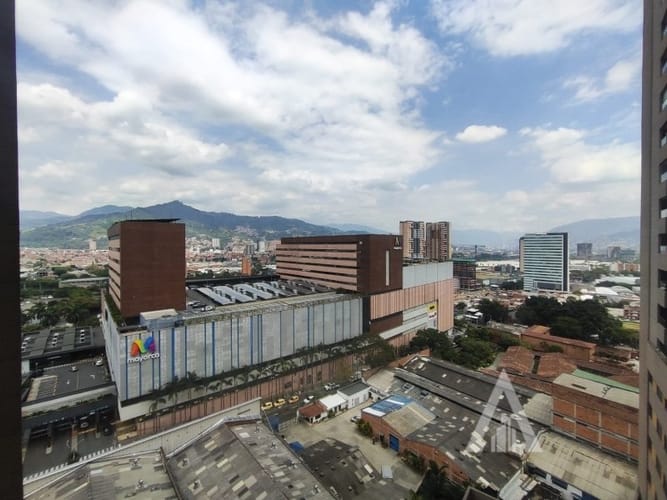 Apartamento de 3 alcobas en arriendo en Las Lomitas, Envigado, 95 m² · foto 10 de 21