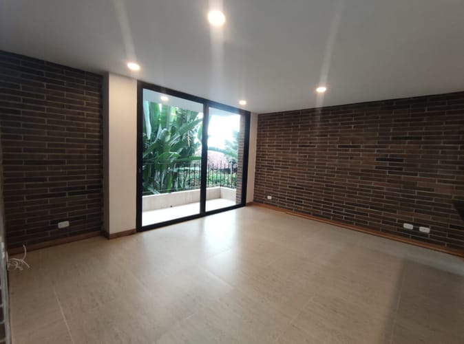 Apartamento de 1 alcoba en arriendo en Altos Del Poblado, Medellín, 67 m² · foto 2 de 18