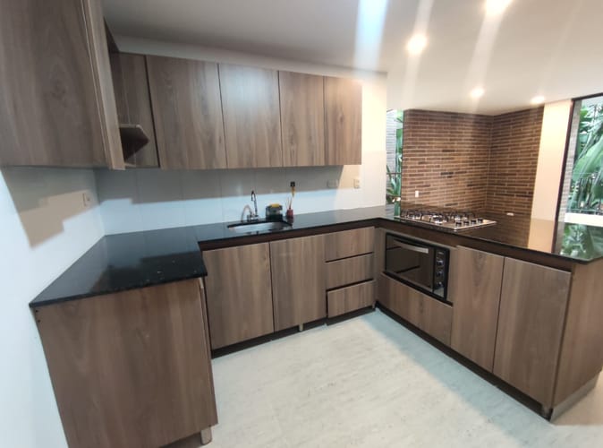 Apartamento de 1 alcoba en arriendo en Altos Del Poblado, Medellín, 67 m² · foto 15 de 18