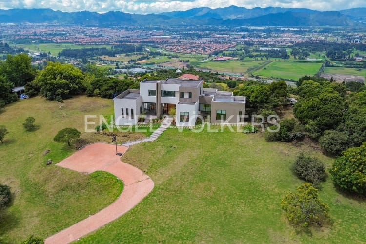 Casa de 5 alcobas en arriendo en Yerbabuena, Chía, 580 m² · foto 18 de 20