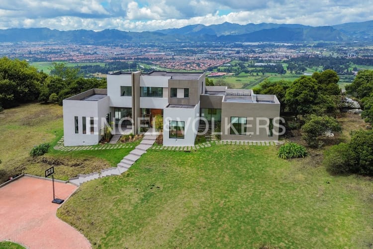 Casa de 5 alcobas en arriendo en Yerbabuena, Chía, 580 m² · foto 17 de 20
