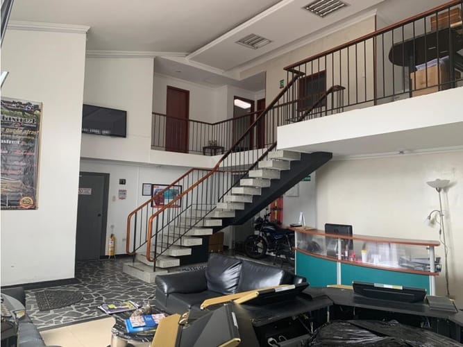 Casa de 5 alcobas en venta en Normandia, Bogotá, 556 m² · foto 5 de 14