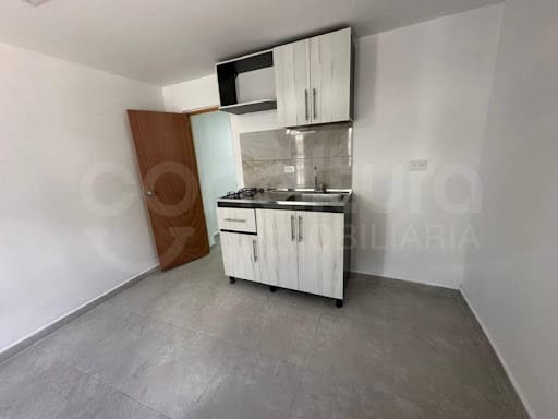 Apartamento de 1 alcoba en arriendo en Bombona No.1, Medellín, 40 m² · foto 2 de 11