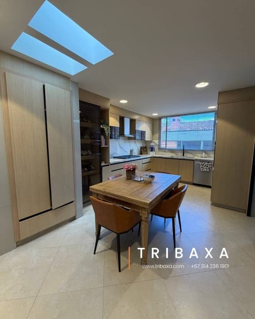 Apartamento de 4 alcobas en venta en Santa Paula, Bogotá, 246 m² · foto 5 de 14