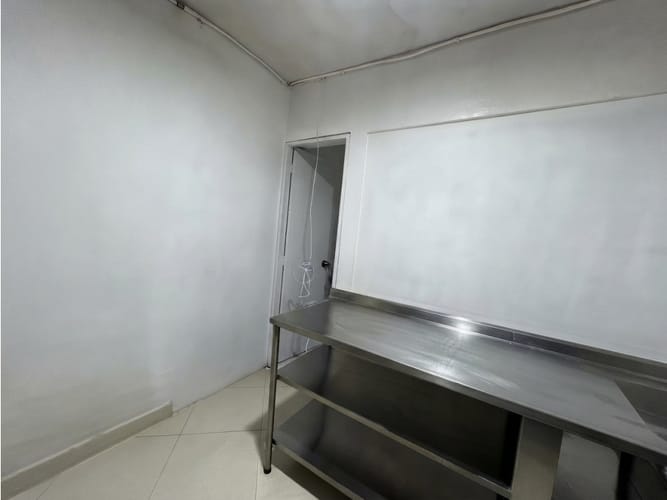 Local en arriendo en Parque Residencial La Sabana, Sabaneta, 36 m² · foto 7 de 8