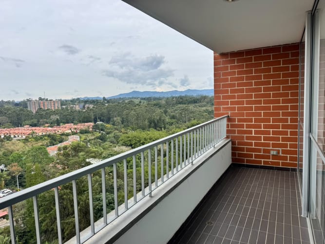Apartamento de 3 alcobas en arriendo en Llano Grande, Rionegro, 83 m² · foto 2 de 12