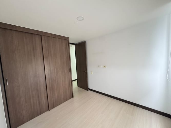 Apartamento de 3 alcobas en arriendo en Llano Grande, Rionegro, 83 m² · foto 5 de 12
