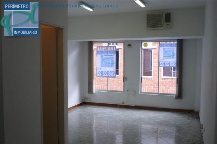 Oficina en arriendo en Milla De Oro, Medellín, 25 m² · foto 3 de 14