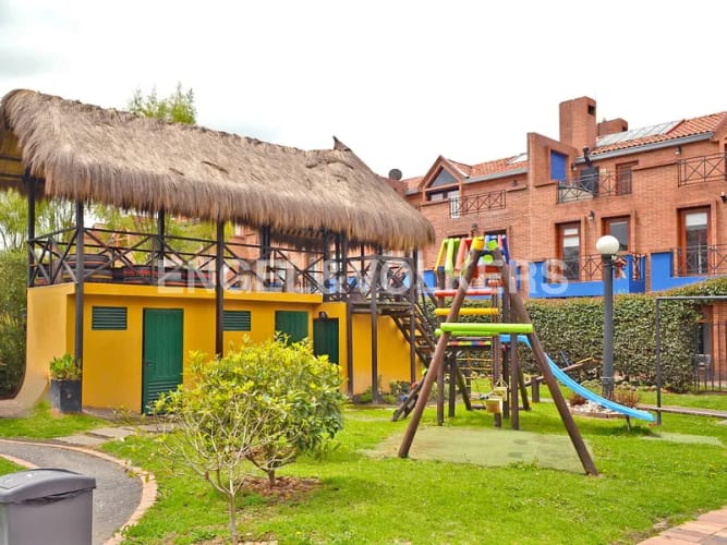 Casa de 3 alcobas en venta en Cr Los Nogales, Chía, 199 m² · foto 18 de 18