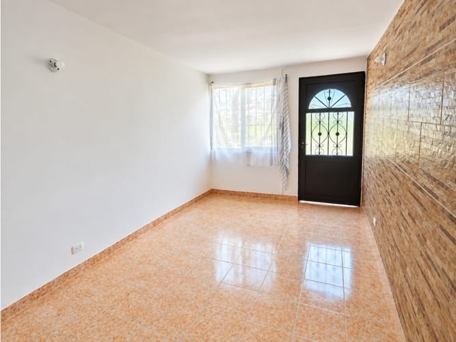 Casa de 3 alcobas en venta en Popular Modelo, Palmira, 70 m² · foto 8 de 24