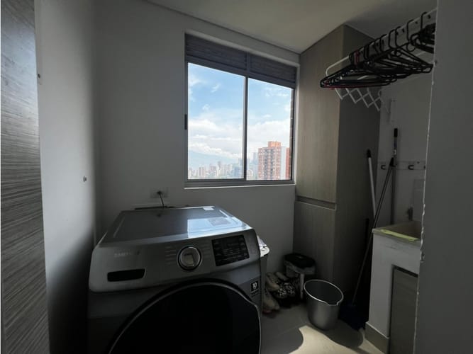 Apartamento de 3 alcobas en arriendo en La Florida, Medellín, 140 m² · foto 5 de 20