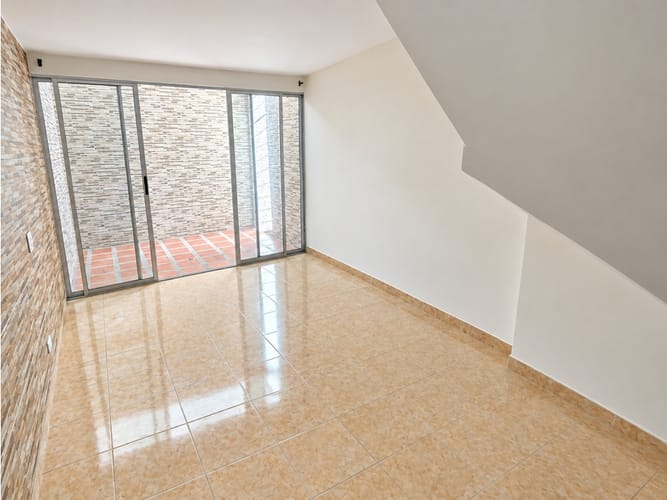 Casa de 3 alcobas en venta en Popular Modelo, Palmira, 70 m² · foto 18 de 24
