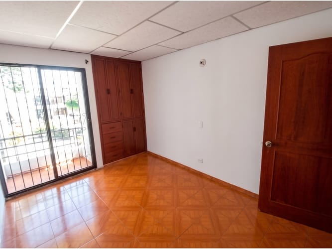 Casa de 3 alcobas en venta en Popular Modelo, Palmira, 70 m² · foto 19 de 24