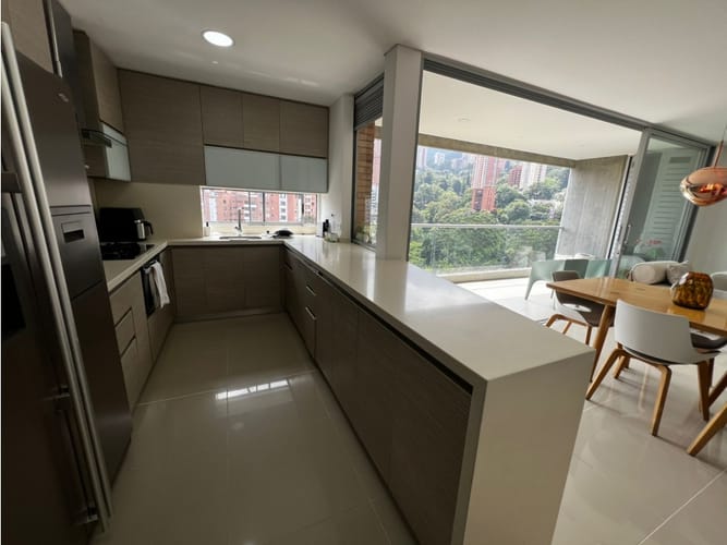 Apartamento de 3 alcobas en arriendo en La Florida, Medellín, 140 m² · foto 8 de 20