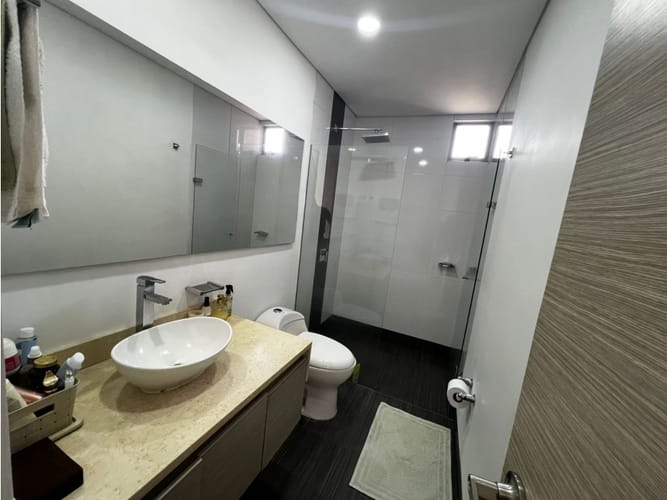Apartamento de 3 alcobas en arriendo en La Florida, Medellín, 140 m² · foto 18 de 20