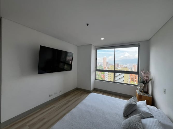 Apartamento de 3 alcobas en arriendo en La Florida, Medellín, 140 m² · foto 19 de 20